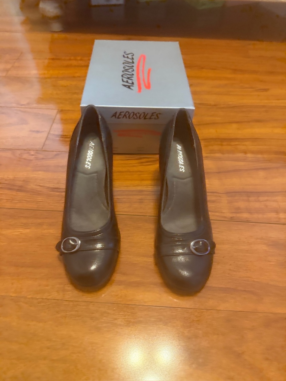 New!Aerosoles Women's Black Leather Round-Toe Pumps with Buckle